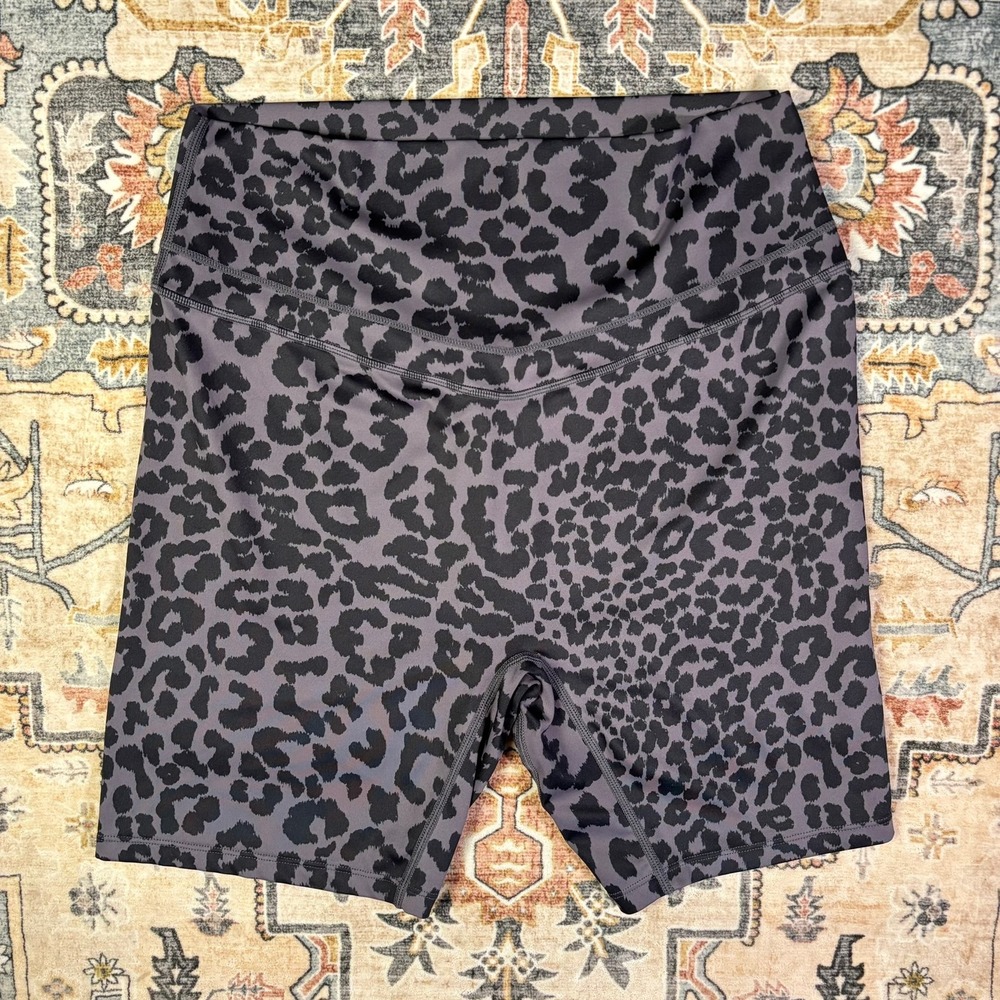 Vitality Womens 2XL Grey Leopard Print High Waist Scrunch Biker Shorts Gym Yoga